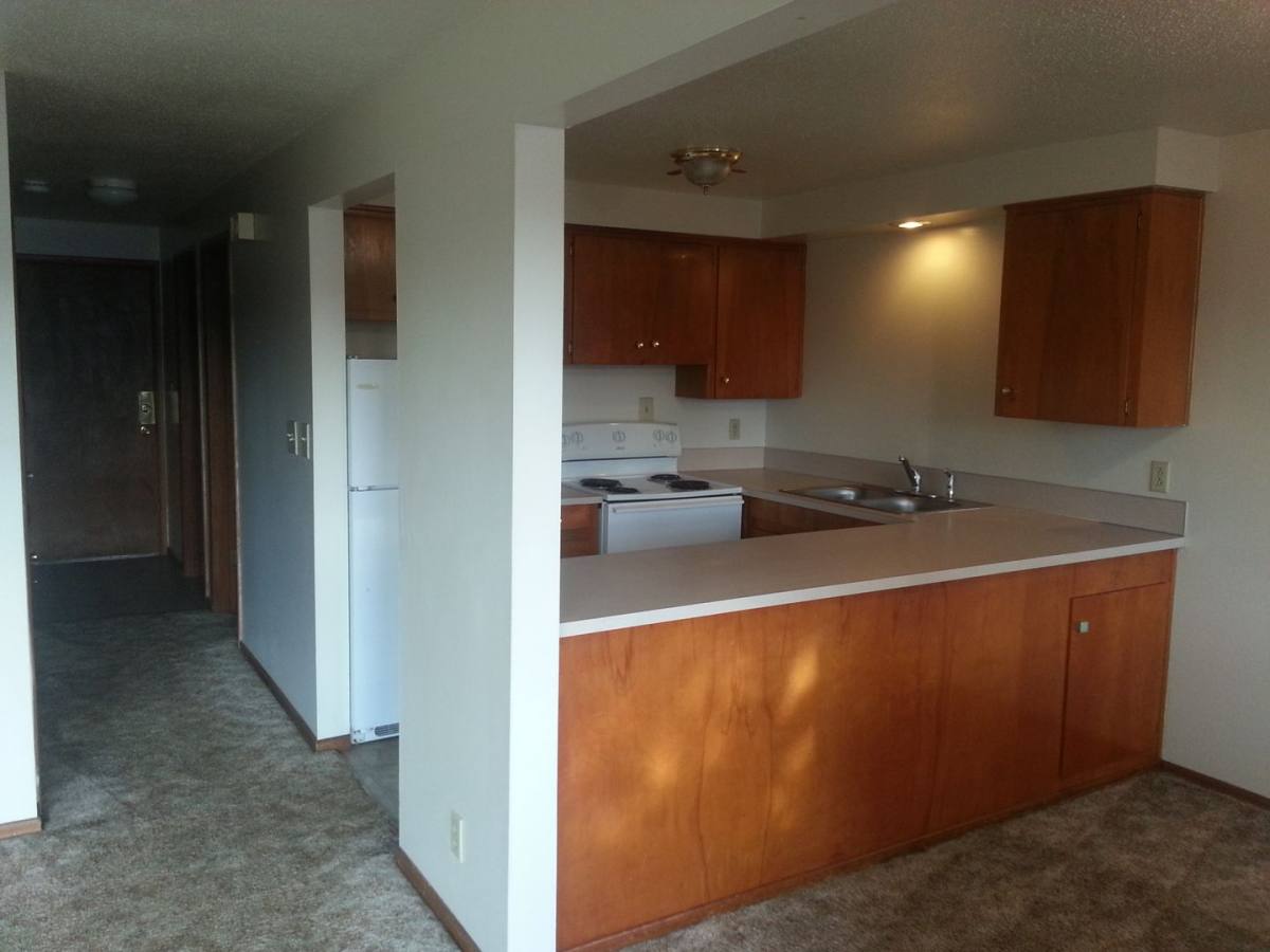 Apartment for rent at 1812 32nd Place NE, Salem, OR 97301