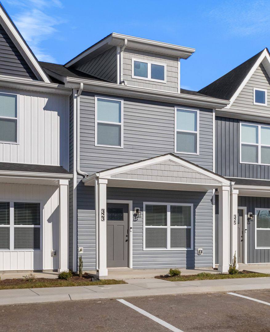 Townhouse for rent at 325 Front Ridge Circle, Clarksville, TN 37040