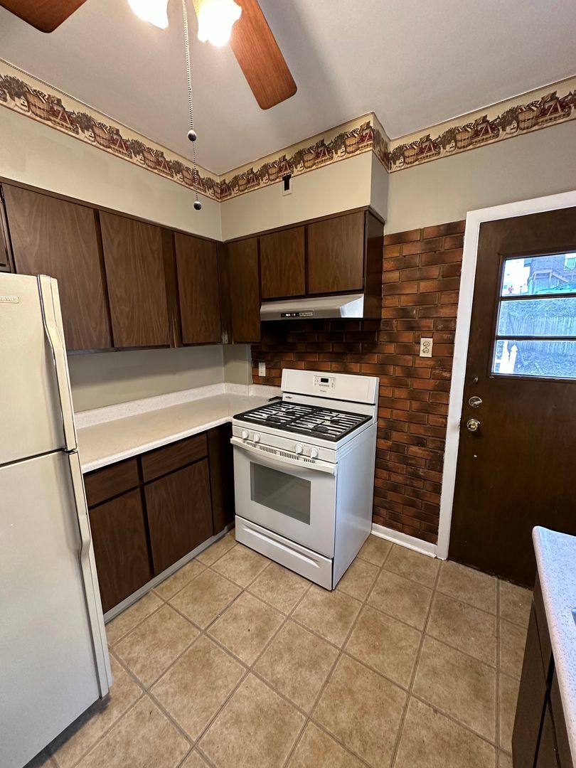 House for rent at 3561 Beechwood Blvd, Pittsburgh, PA 15217