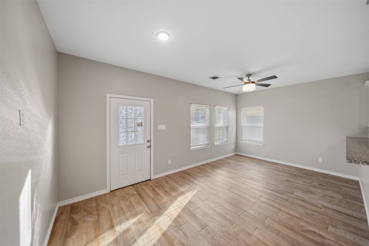 Apartment for rent at 16928 Kempwood, Montgomery, TX 77316