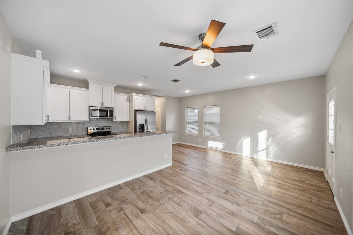 Apartment for rent at 16928 Kempwood, Montgomery, TX 77316