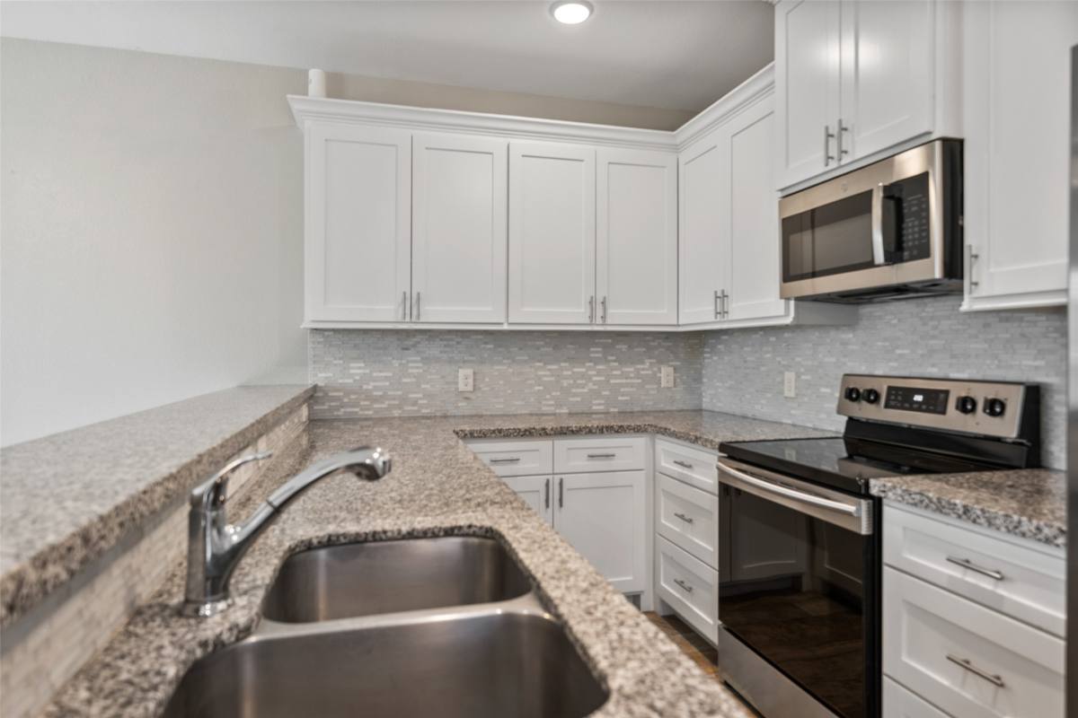 Apartment for rent at 16928 Kempwood, Montgomery, TX 77316