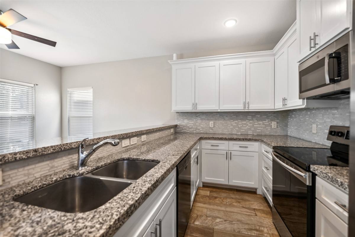 Apartment for rent at 16928 Kempwood, Montgomery, TX 77316
