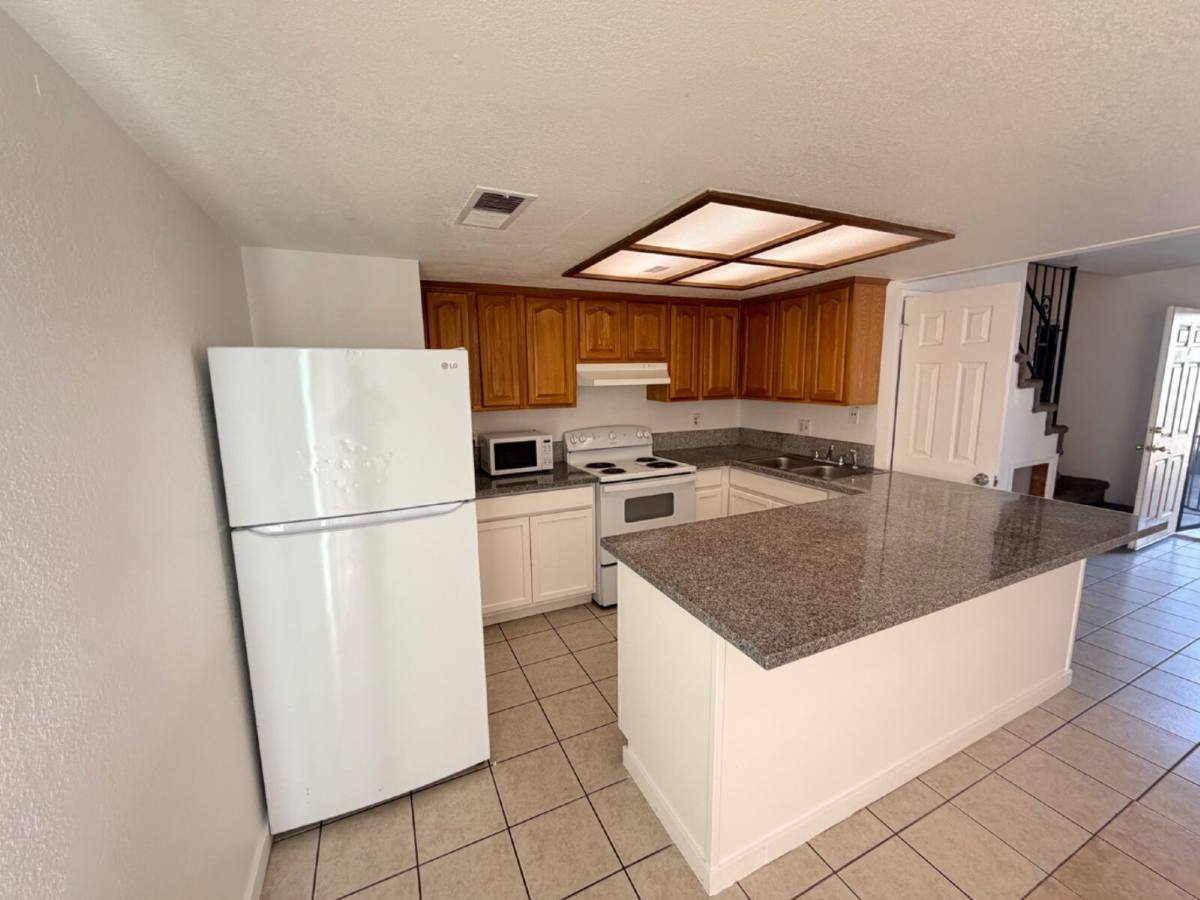 Apartment for rent at 1705 Wn Bear Creek Dr #C, Merced, CA 95348