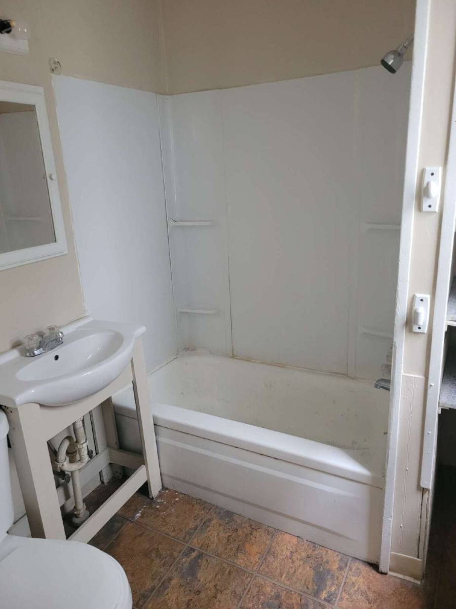 Apartment for rent at 996 Jefferson Ave #15, Washington, PA 15301