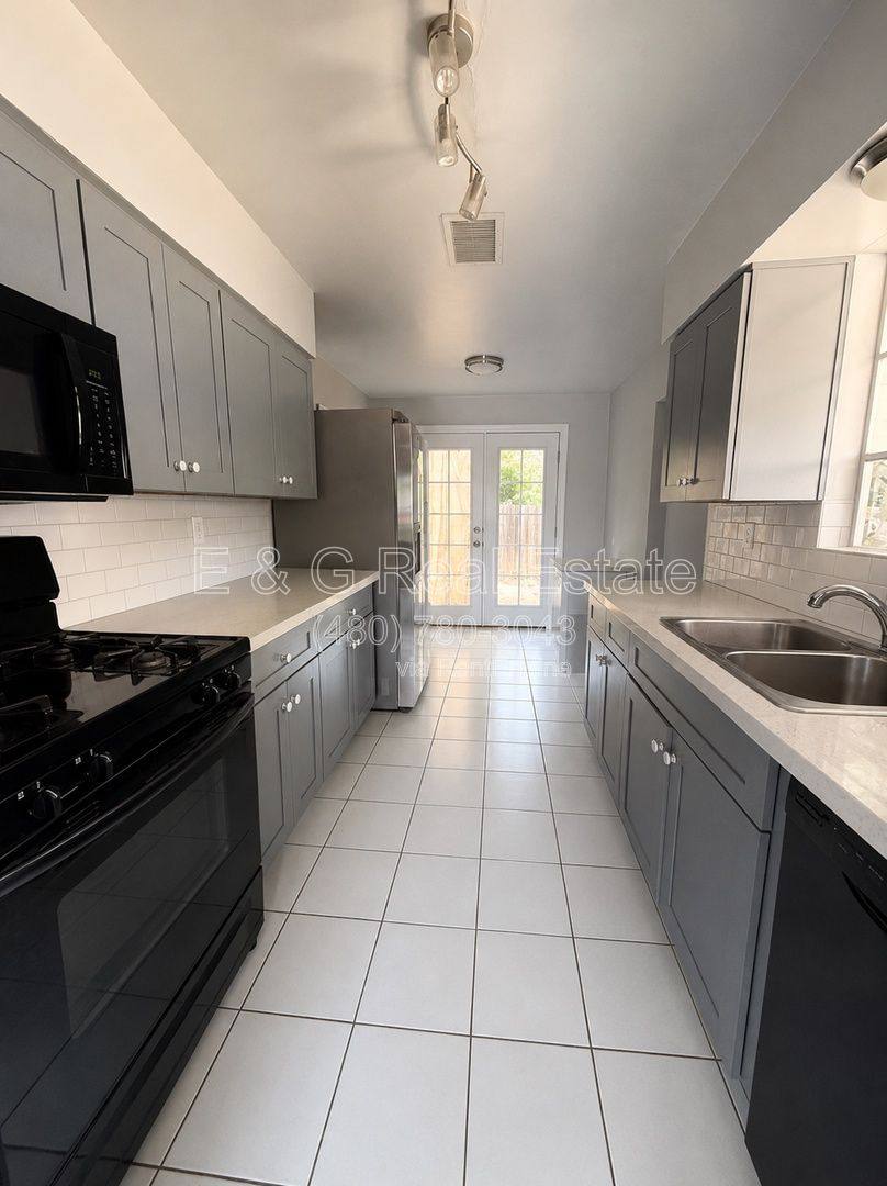House for rent at 543 W 19th St, Tempe, AZ 85281