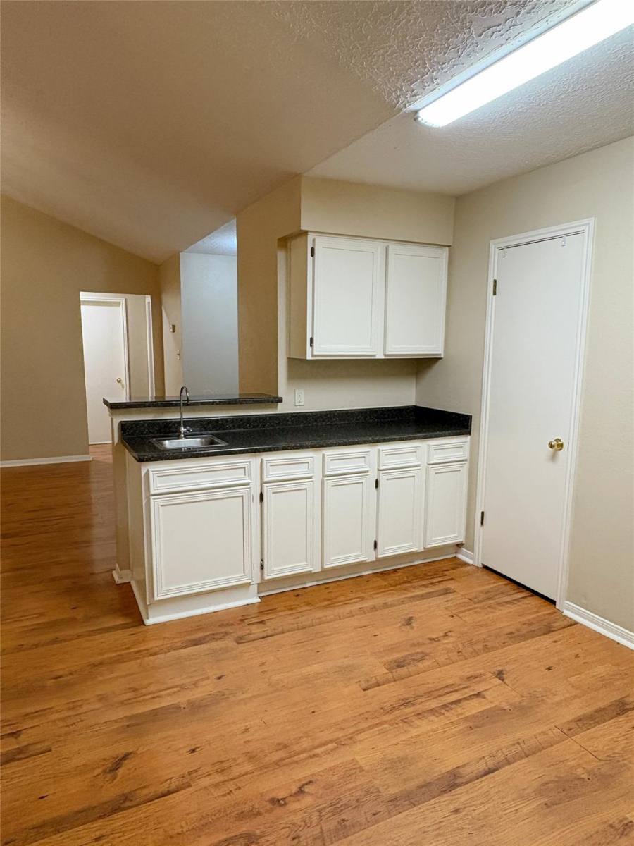 House for rent at 1014 Stoneleigh Court, Tomball, TX 77375