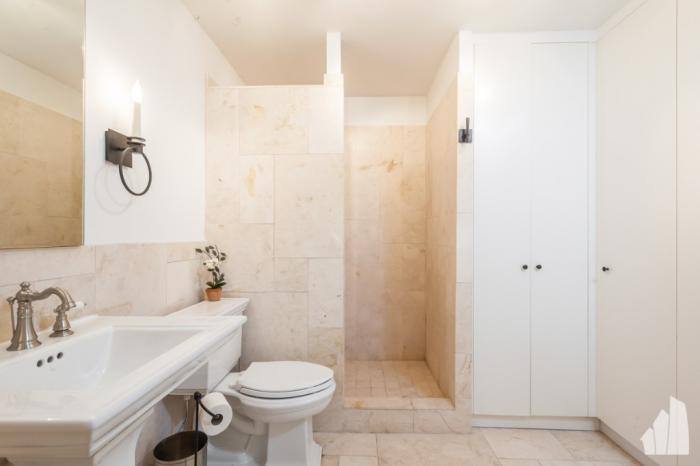 Condo for rent at 1555 N Astor #15W, Chicago, IL 60610