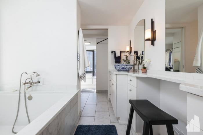 Condo for rent at 1555 N Astor #15W, Chicago, IL 60610