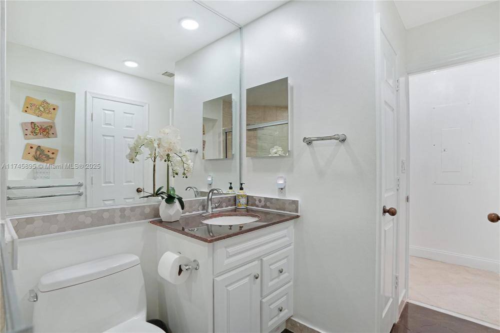 Apartment for rent at 3700 Island Blvd, North Miami Beach, FL 33160