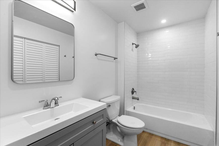 Apartment for rent at 1000 N Kingsbury St #209, Chicago, IL 60610