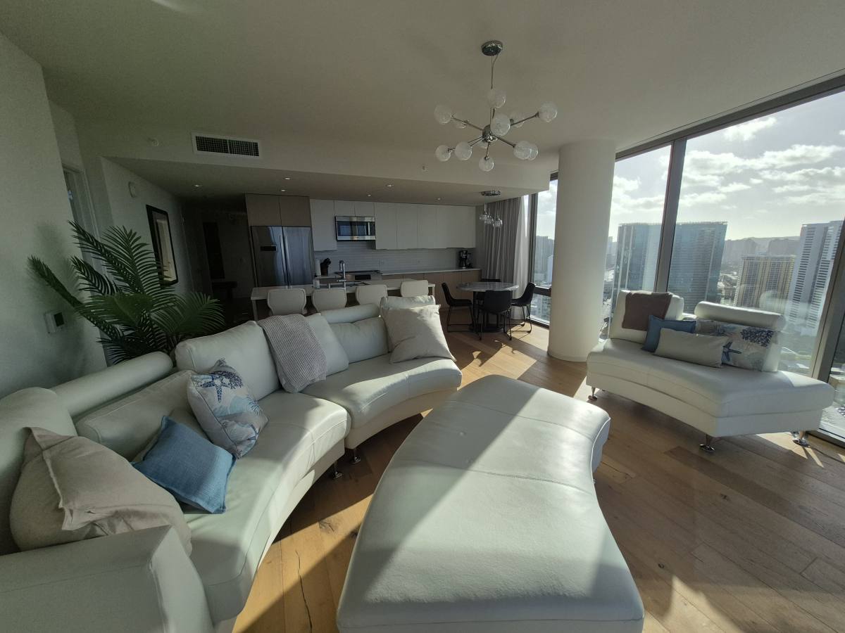 Condo for rent at 1001 Queen St, Honolulu, HI 96814
