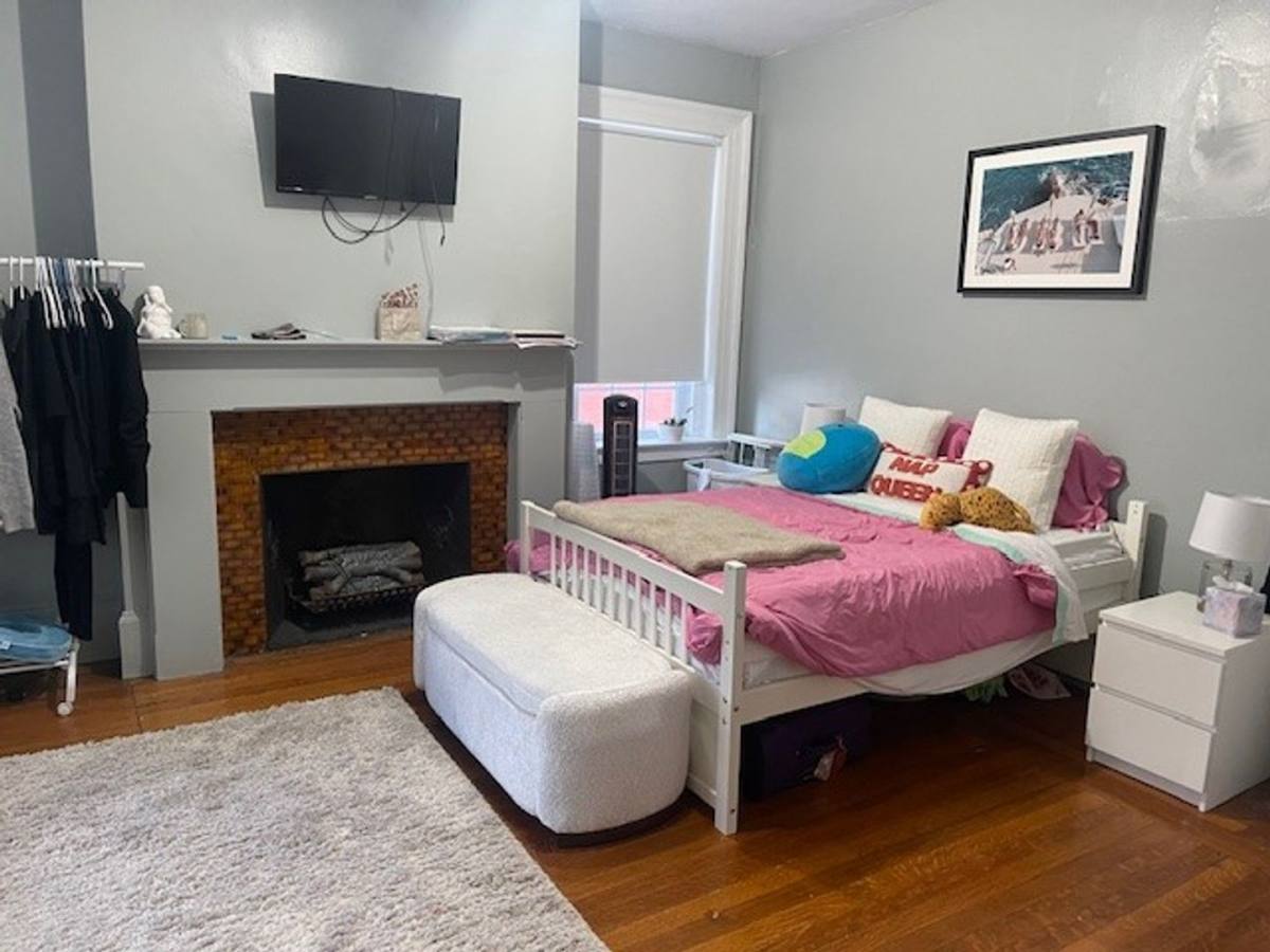 Apartment for rent at 186 Naples Rd, Brookline, MA 02446