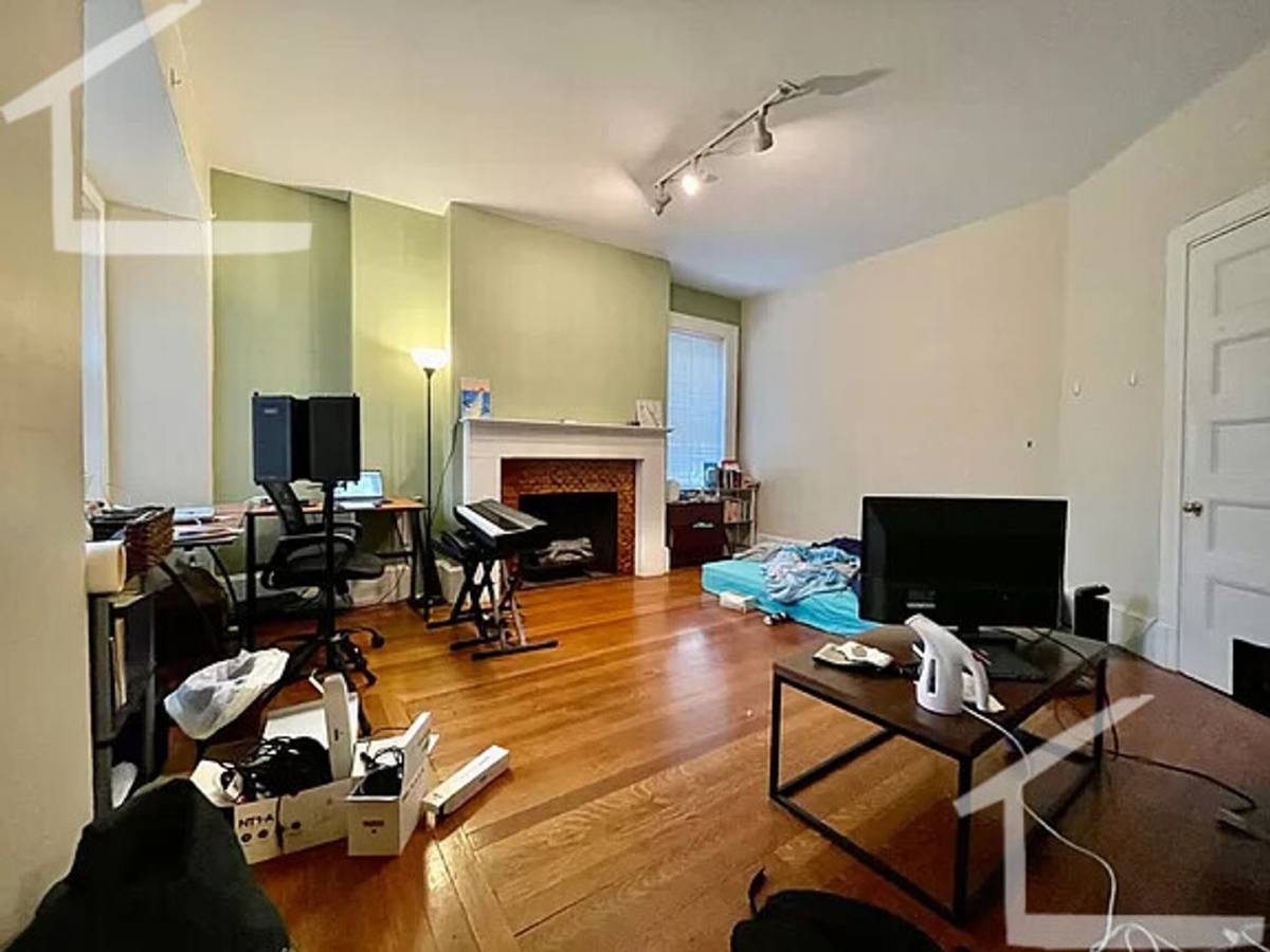 Apartment for rent at 186 Naples Rd, Brookline, MA 02446
