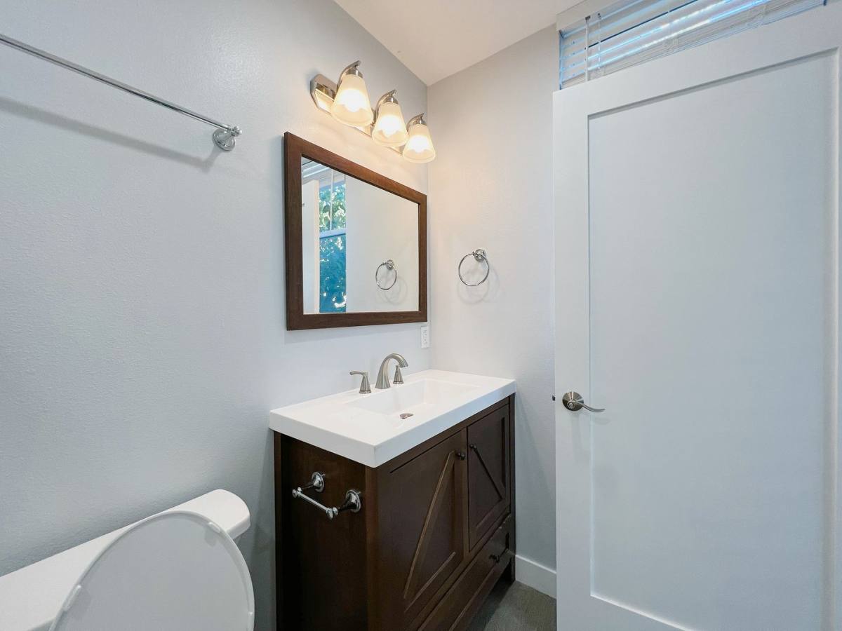 Apartment for rent at 2641 S Budlong Ave, Los Angeles, CA 90007