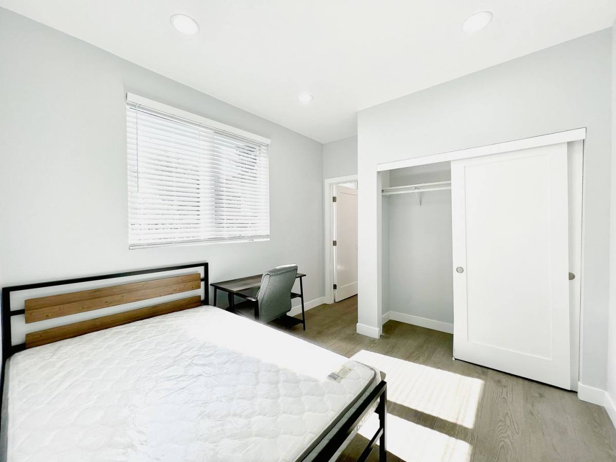 Apartment for rent at 2641 S Budlong Ave, Los Angeles, CA 90007