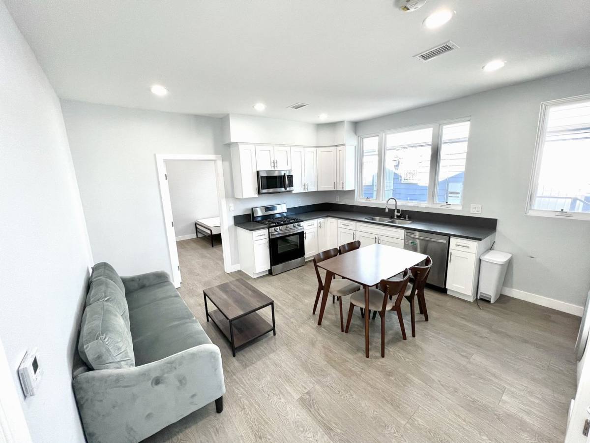Apartment for rent at 2641 S Budlong Ave, Los Angeles, CA 90007