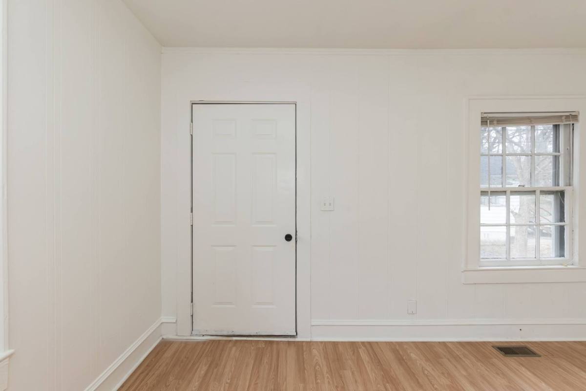 Apartment for rent at 607-609 N Main St, Burlington, NC 27217