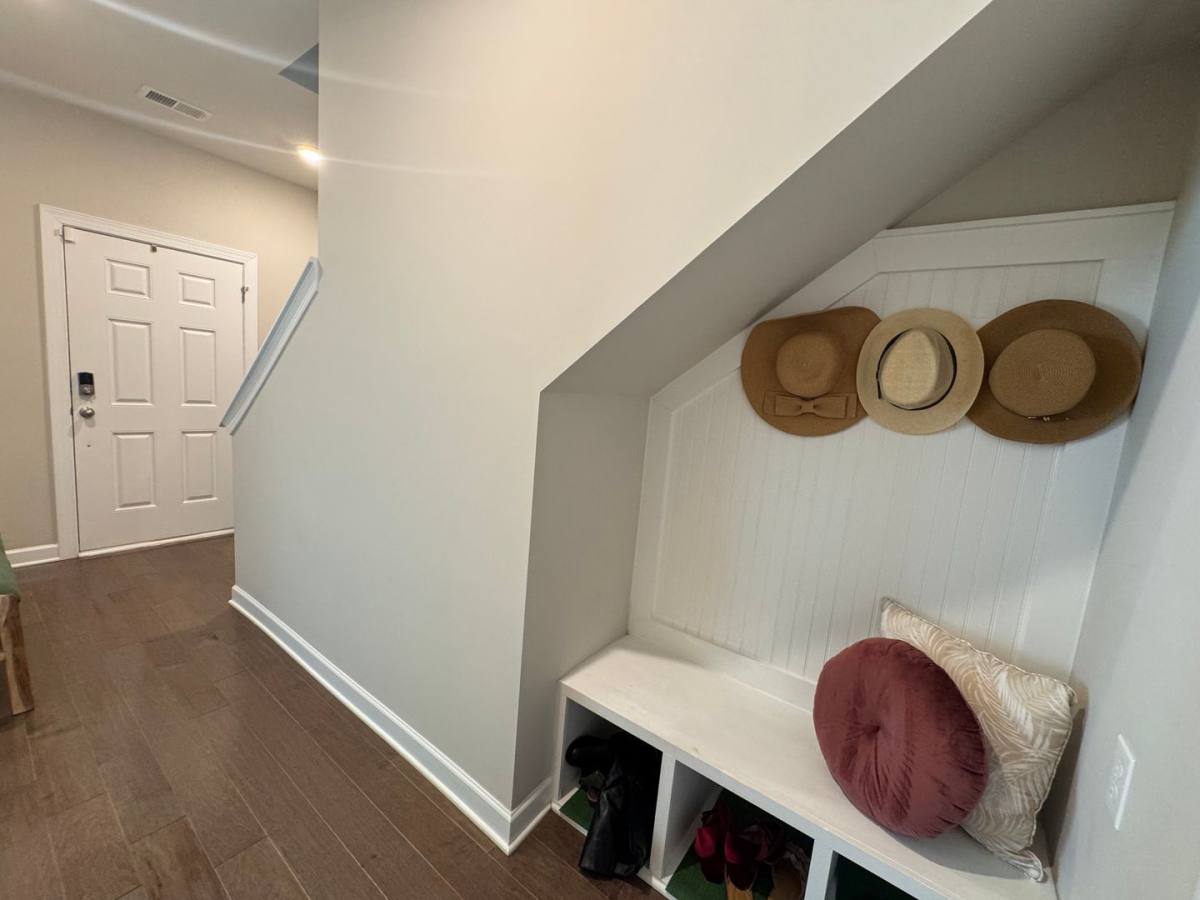 Townhouse for rent at 3738 Memorial Parkway, Charlotte, NC 28217