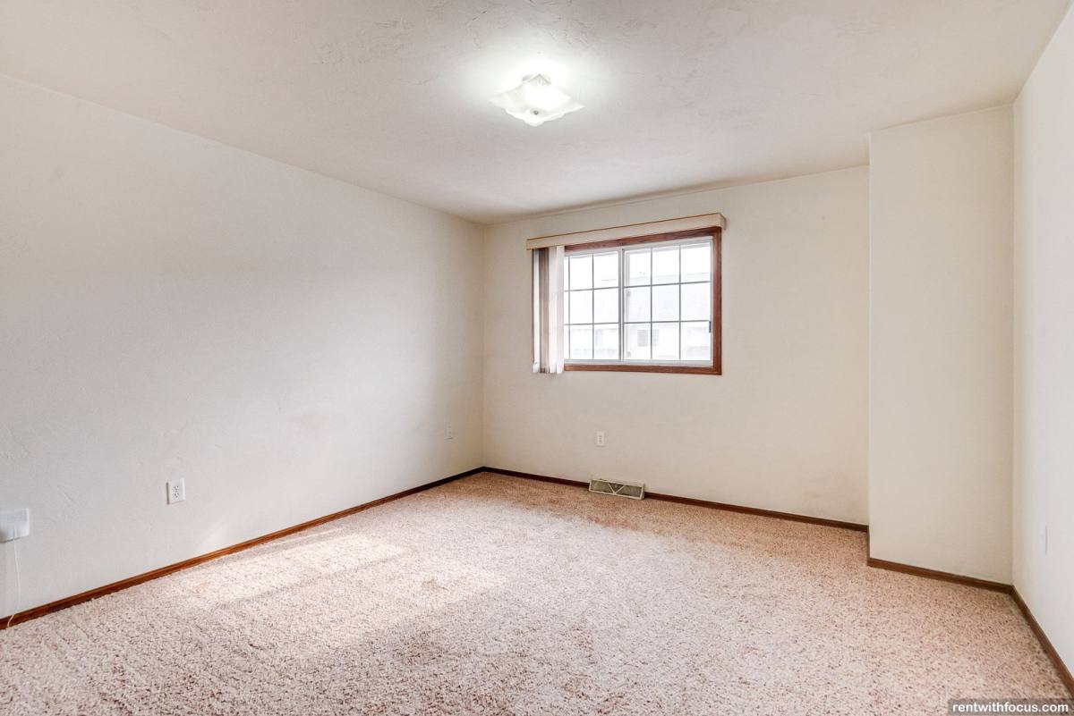 Apartment for rent at 2323 Eastman Ave, Green Bay, WI 54302