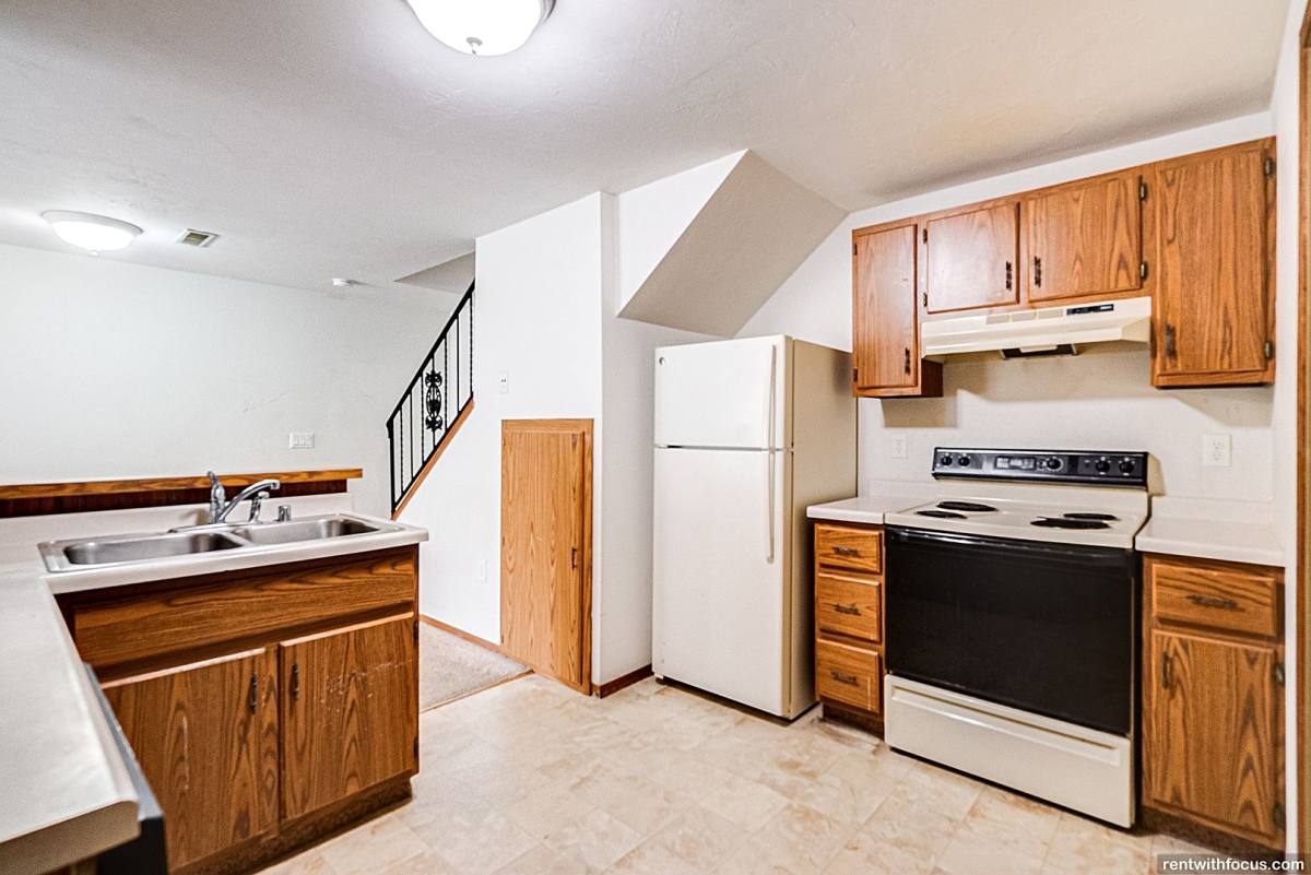 Apartment for rent at 2323 Eastman Ave, Green Bay, WI 54302