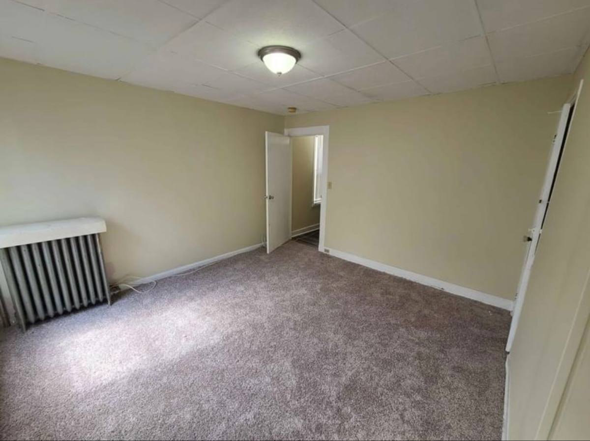 Apartment for rent at 274 S Loudon Ave, Baltimore, MD 21229