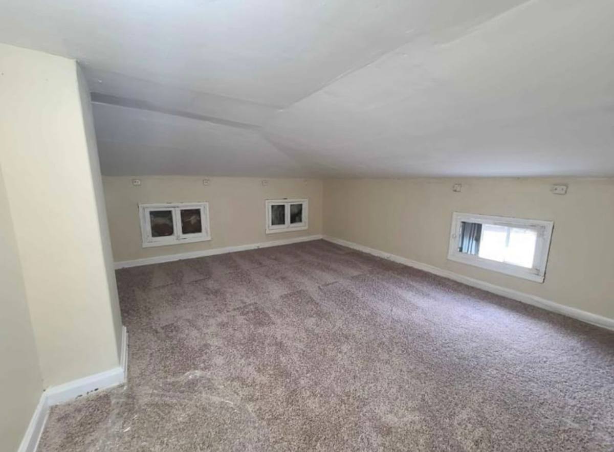 Apartment for rent at 274 S Loudon Ave, Baltimore, MD 21229