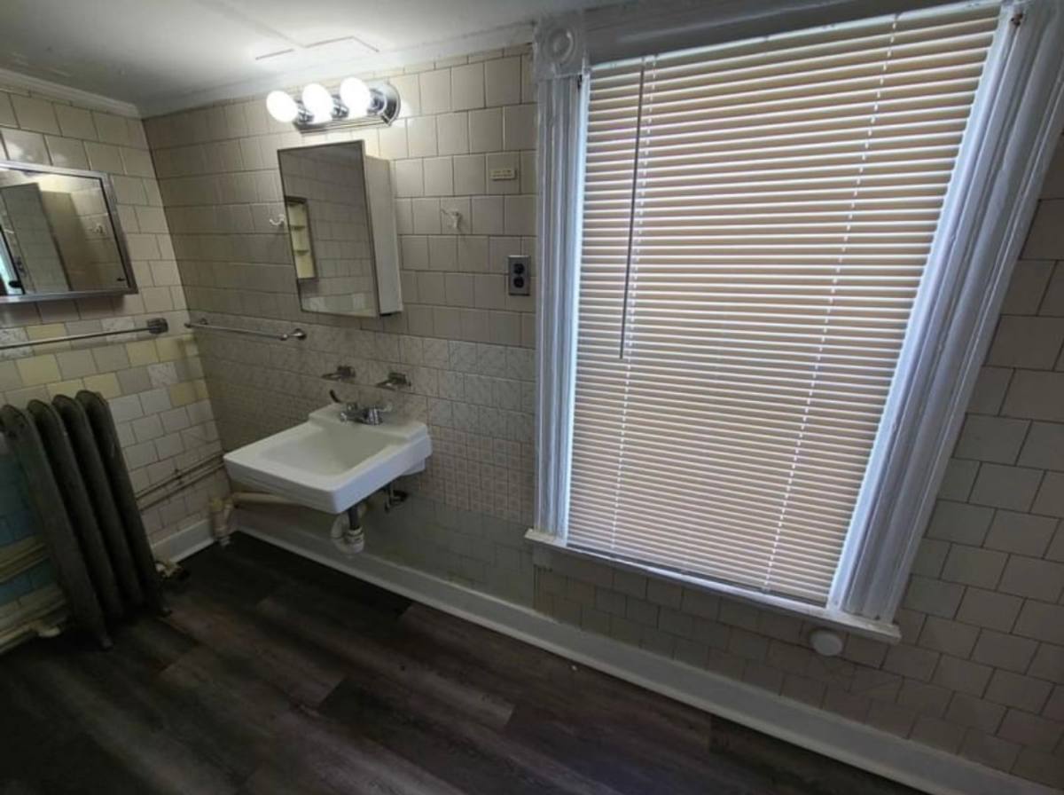 Apartment for rent at 274 S Loudon Ave, Baltimore, MD 21229