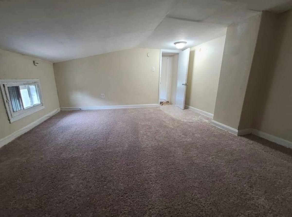 Apartment for rent at 274 S Loudon Ave, Baltimore, MD 21229