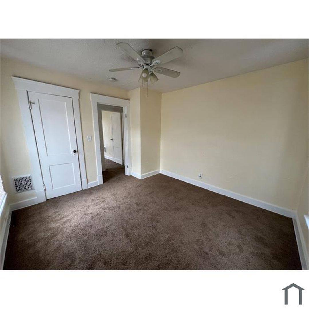 House for rent at 1318 E 188th St, Cleveland, OH 44110