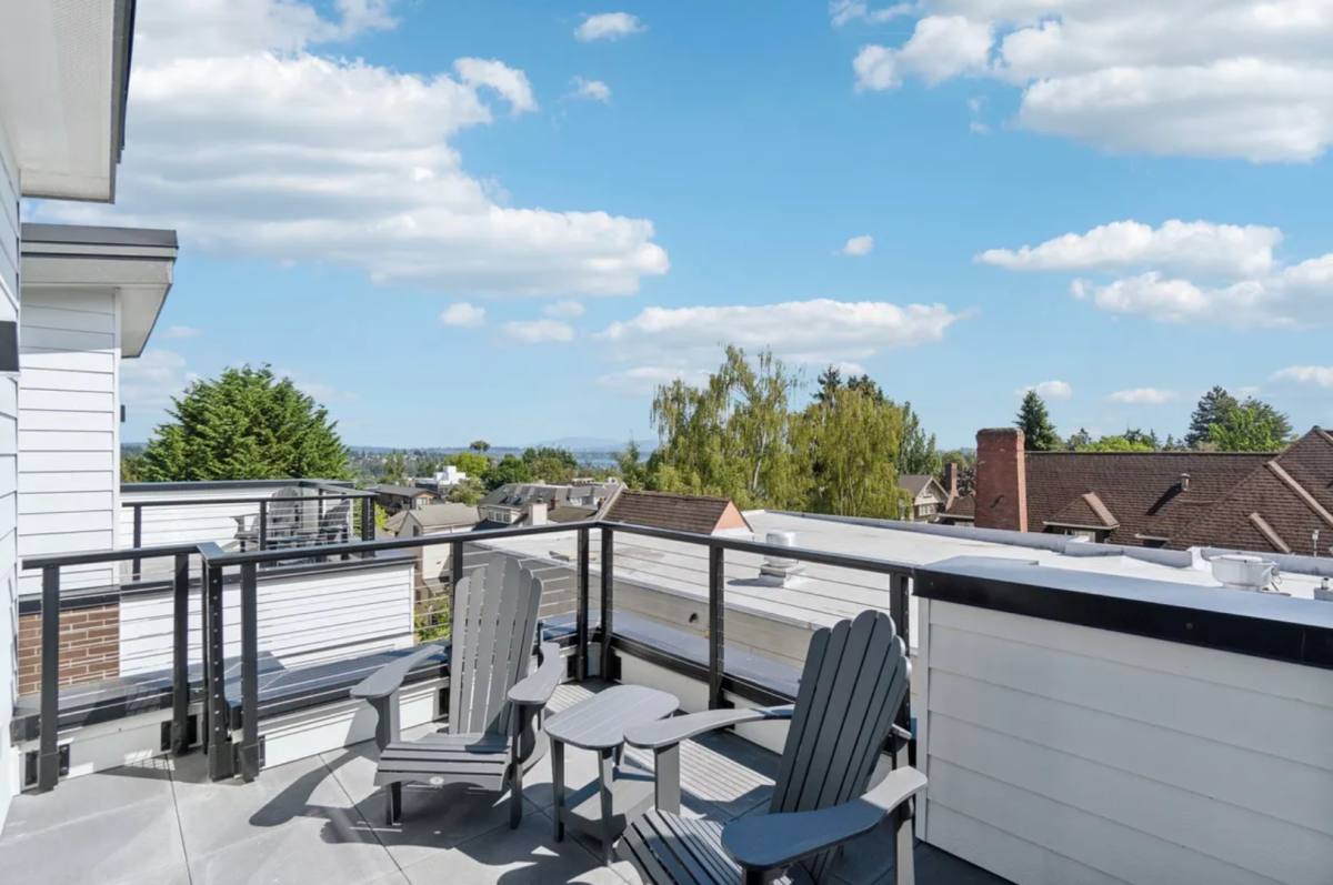 Apartment for rent at 4741 18th Ave NE, Seattle, WA 98105
