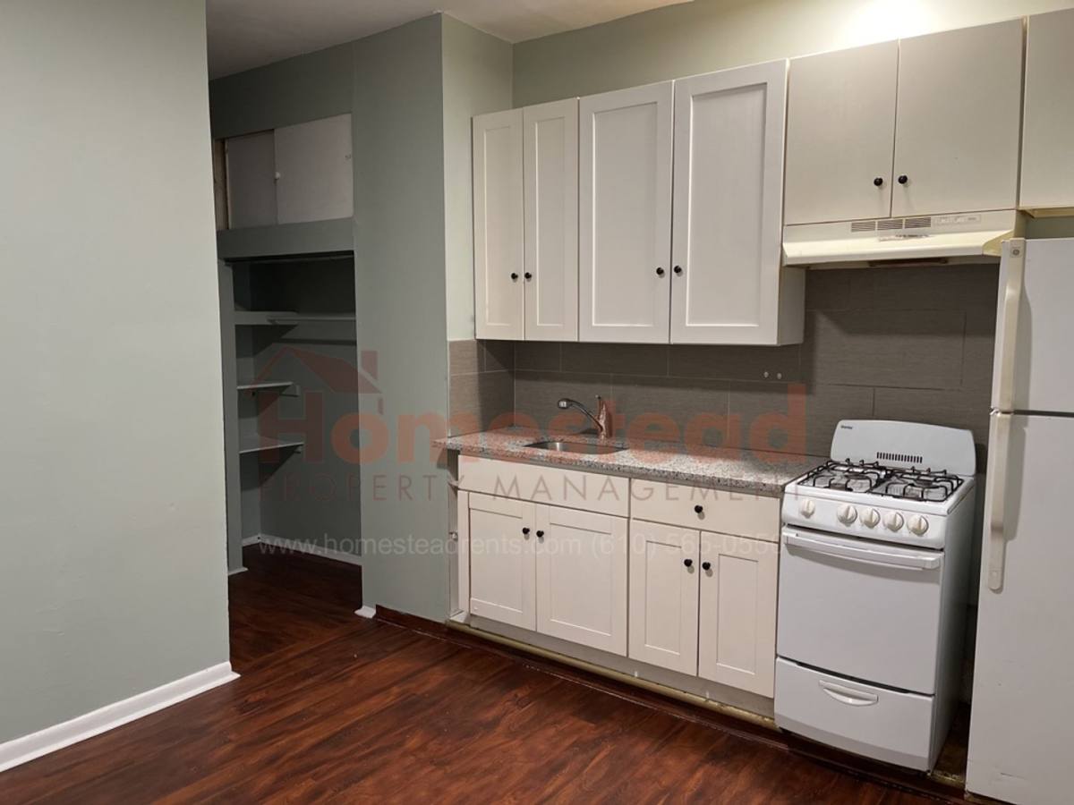 Apartment for rent at 7313 W Chester Pike, Upper Darby, PA 19082