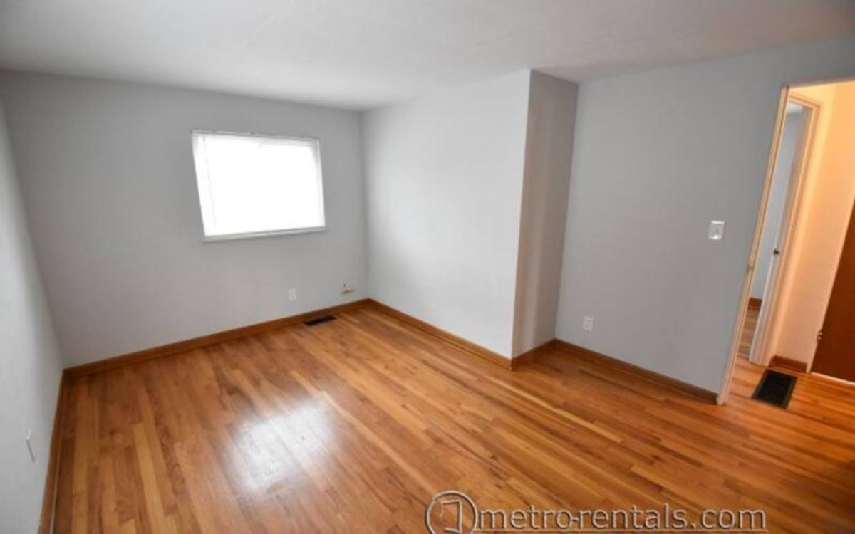 Apartment for rent at 2686-2688 Hibbert Ave, Columbus, OH 43202