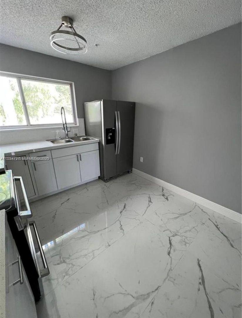 Apartment for rent at 511 NW 82nd Ave, Miami, FL 33126
