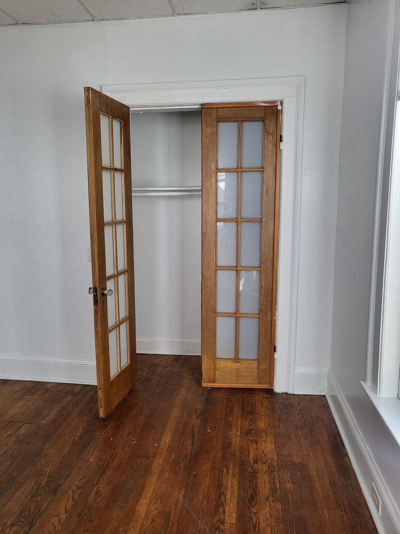 Apartment for rent at 118 College Place, Ypsilanti, MI 48197