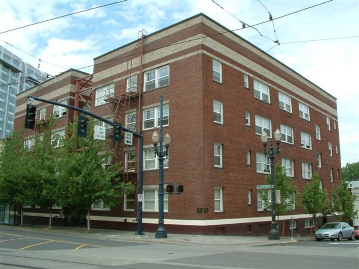 Apartment for rent at 1709 SW Morrison St, Portland, OR 97205