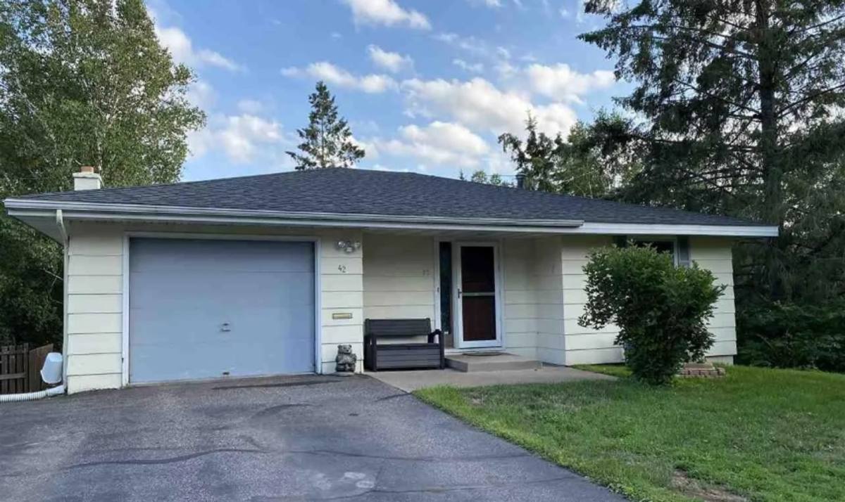 House for rent at 42 W Toledo, Duluth, MN 55811