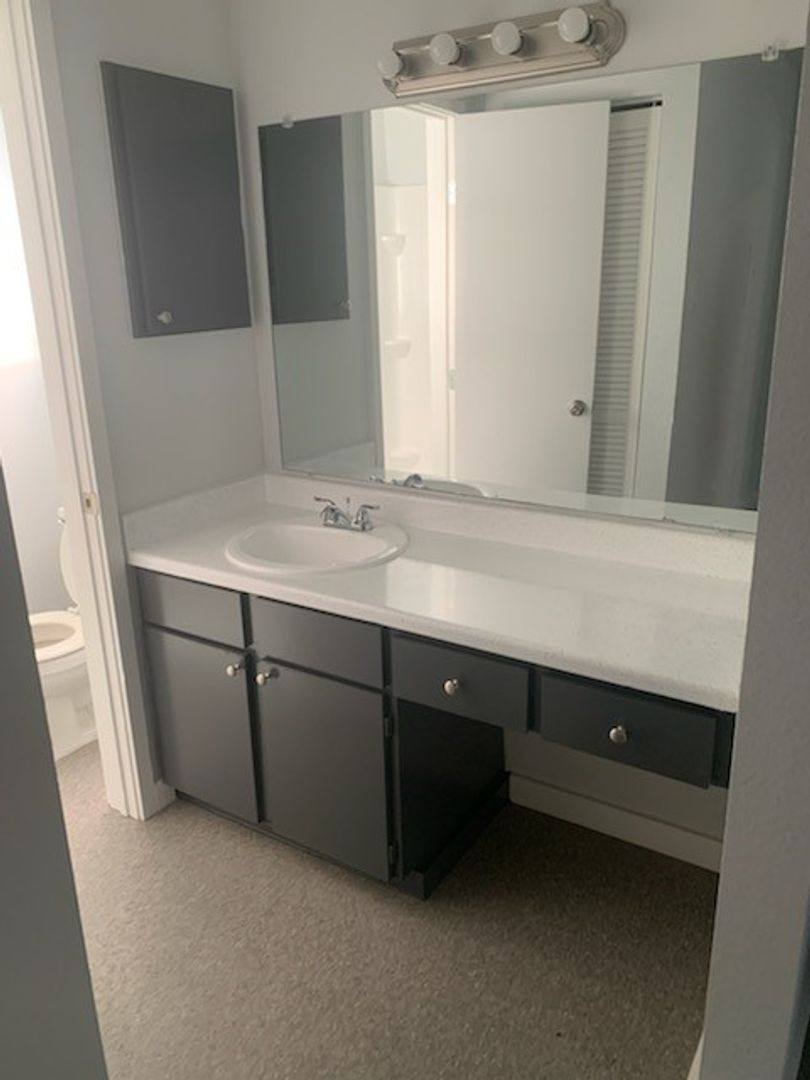 Apartment for rent at 2103 S Ww White Rd, San Antonio, TX 78222