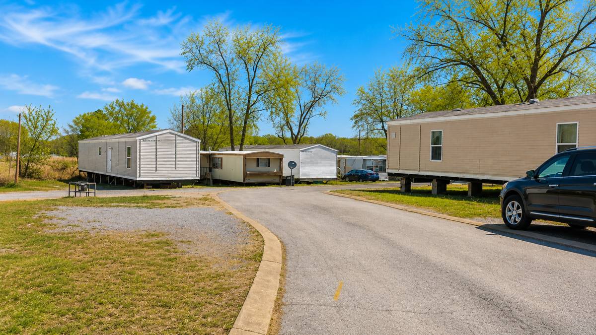 Apartment for rent at 1403 E Downing St, Tahlequah, OK 74464
