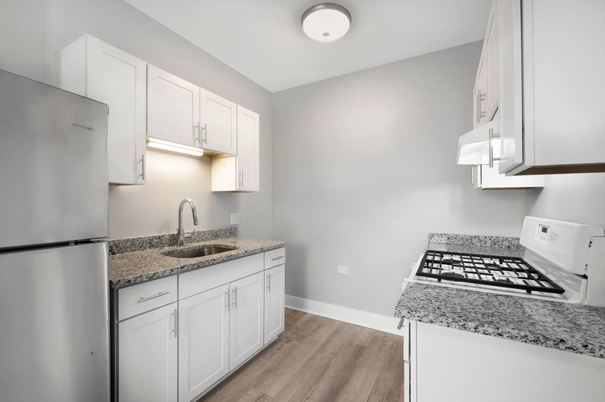 Apartment for rent at 1370-80 W 79th St, Chicago, IL 60620