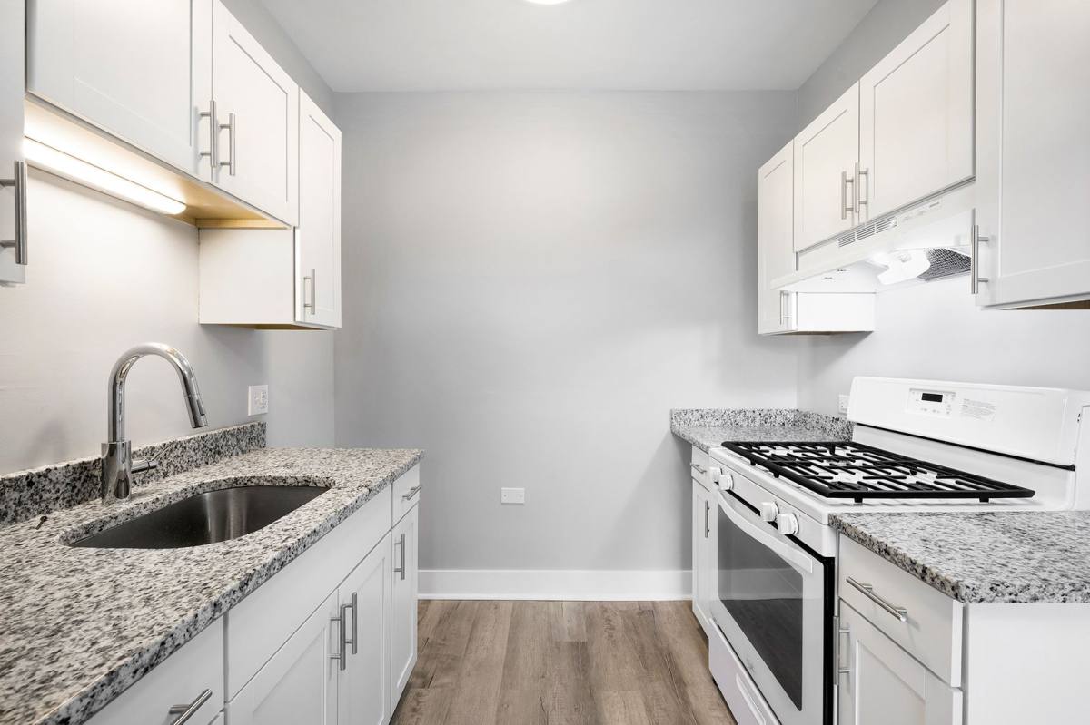 Apartment for rent at 1370-80 W 79th St, Chicago, IL 60620