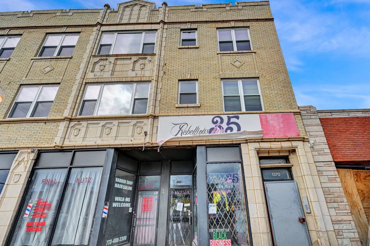 Apartment for rent at 1370-80 W 79th St, Chicago, IL 60620