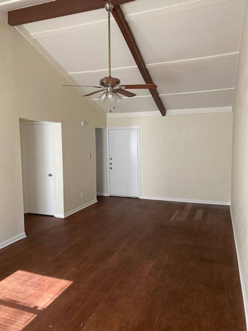 Apartment for rent at 203 Maler Rd, Sealy, TX 77474