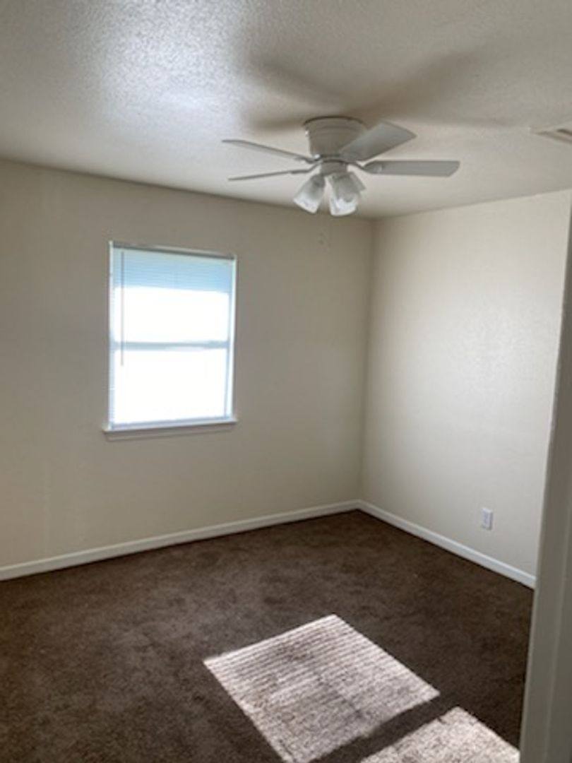 Apartment for rent at 203 Maler Rd, Sealy, TX 77474