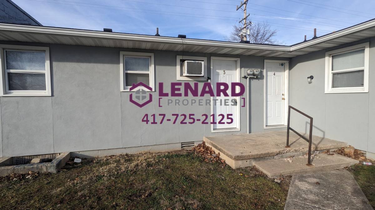 Apartment for rent at 210 W S St, Bolivar, MO 65613