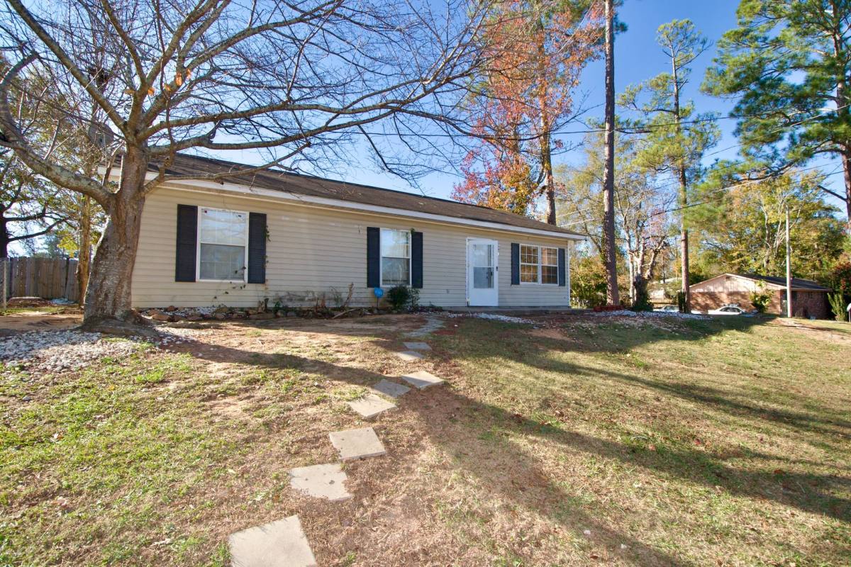 House for rent at 1115 Watwood Ave, Opelika, AL 36801
