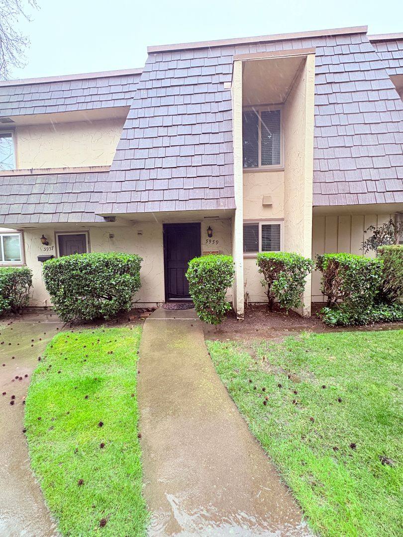 Condo for rent at 5959 Via Casitas, Carmichael, CA 95608