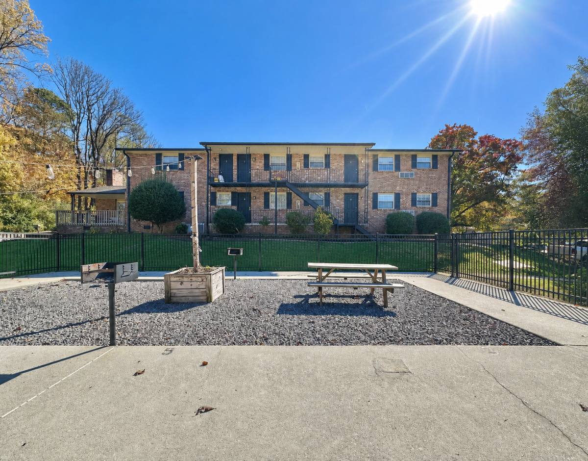 Apartment for rent at Hickory Hill Apartment Homes, 201 Overbrook Dr, Knoxville, TN 37920