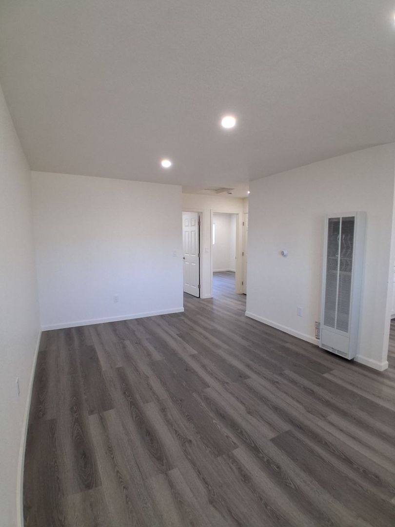 Apartment for rent at 441 S Dearing Ave, Fresno, CA 93702