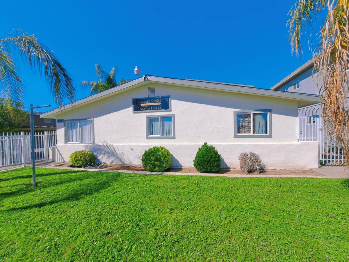 Apartment for rent at 441 S Dearing Ave, Fresno, CA 93702